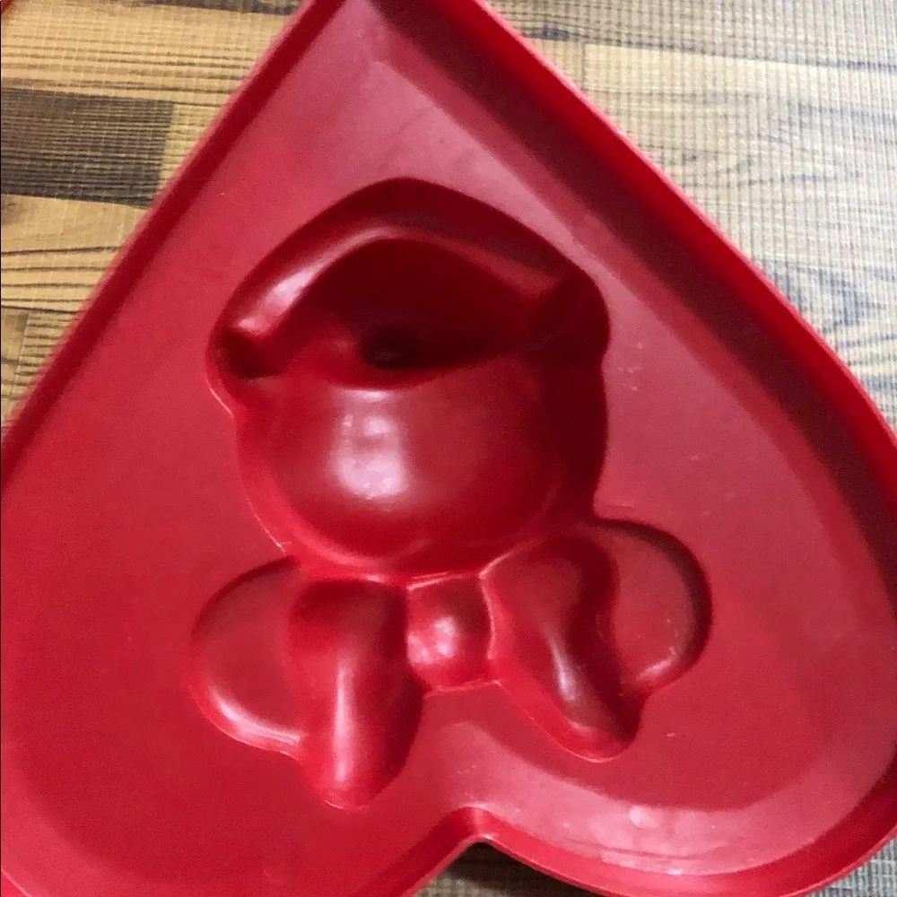 Disney Minnie Mouse Heart Jewelry Box - Red and Black